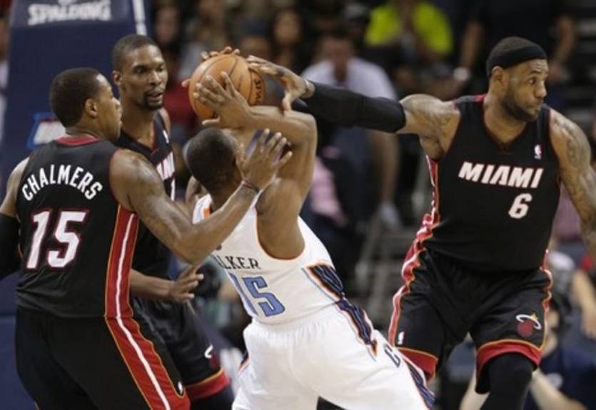 НБА. Хит вышли во второй раунд, Атланта близка к сенсации, Шпоры дожали Даллас