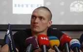 Усик: выходить в ринг против Кличко еще рано
