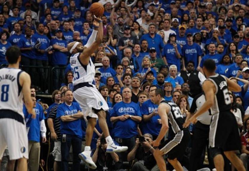 НБА. Победа Далласа, Индиана сравнивает счет, очередной овертайм в Мемфисе