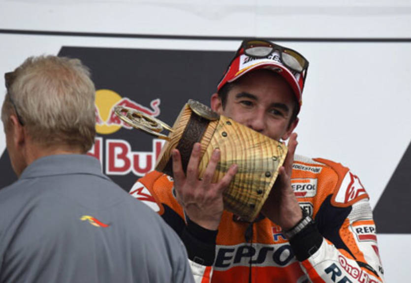 MotoGP. Гран-при Америк. Победа Маркеса, фальстарт Лоренсо