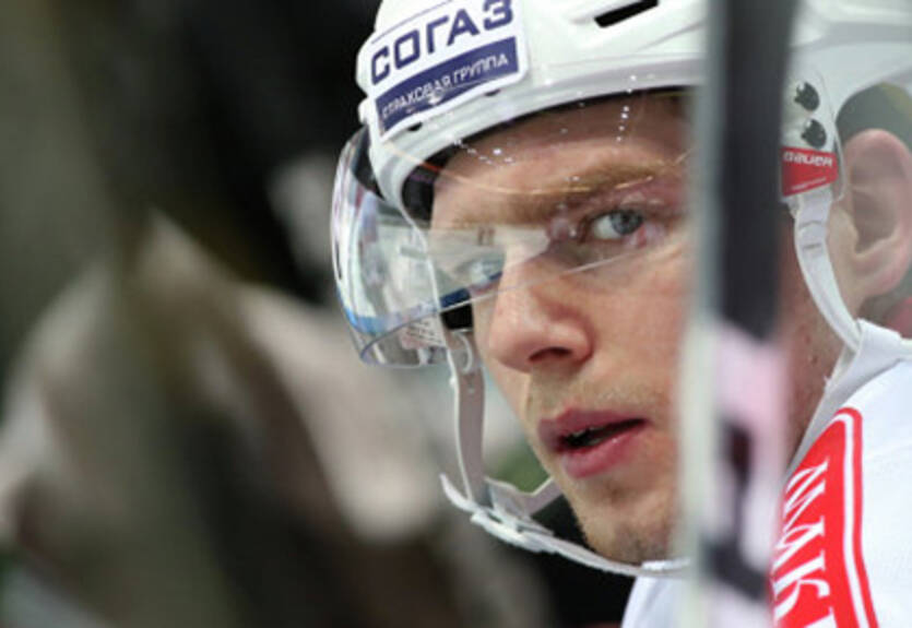 КХЛ. Кузнецов расторг контракт с Трактором