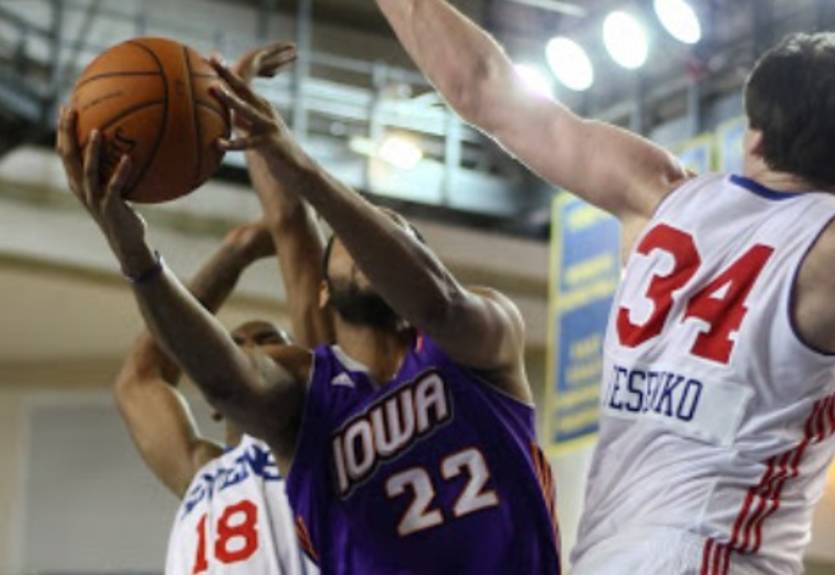 D-League. Фесенко нестабилен