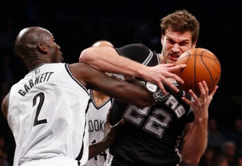 НБА. Бруклин расправился с Сан-Антонио, Буллс проиграли Голден Стейт