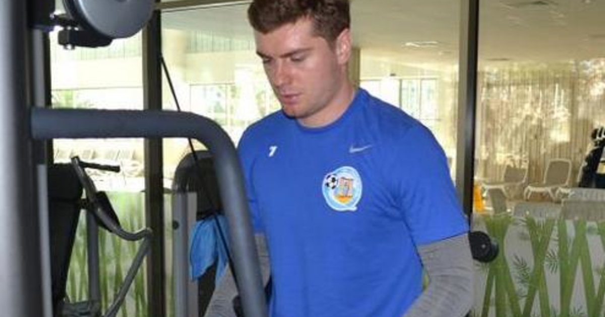 Лысенко тренировочные. Лысенко Владимир Севастополь. Виктор Лысенко футболист. Футболист Лысенко жена. Лысенко тренировал пшеницу.