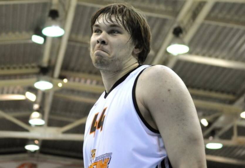 D-League. Фесенко вновь проигрывает
