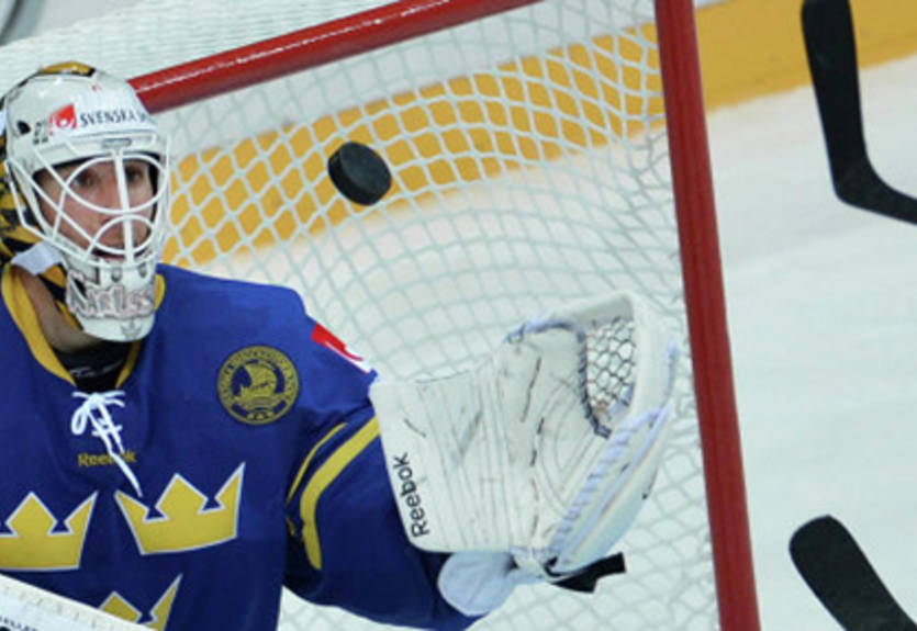 КХЛ. Авангард подписал контракт с вратарем Карлссоном