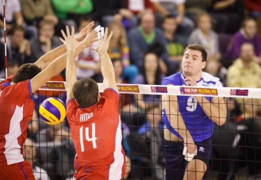 Волейбол. Украинцы побеждают словаков и продолжают борьбу за путевку на ЧМ