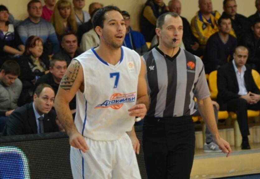 Азовмаш расстался с Дерриком Лоу