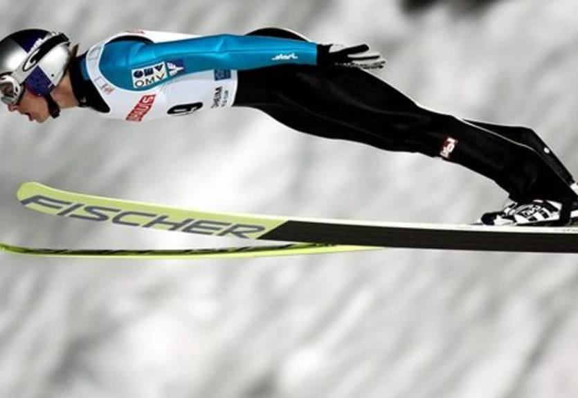 Прыжки с трамплина. Рейд приносит победу Шлиренцауэру