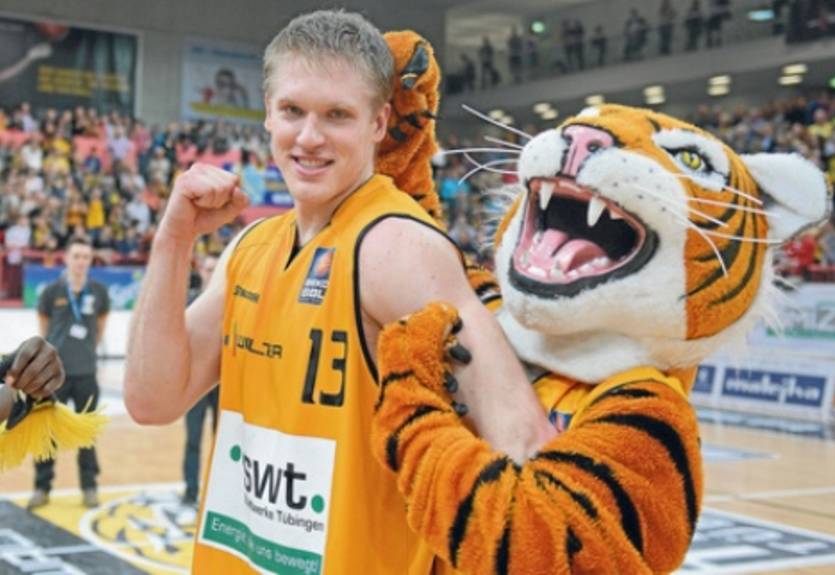 Немецкий баскетболист борется с раком
