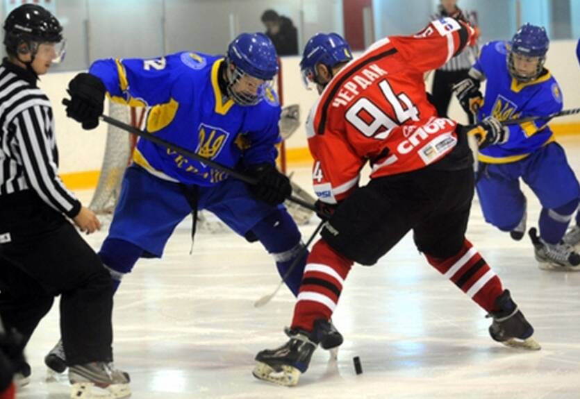 Молодежная сборная обыграла Молодую Гвардию