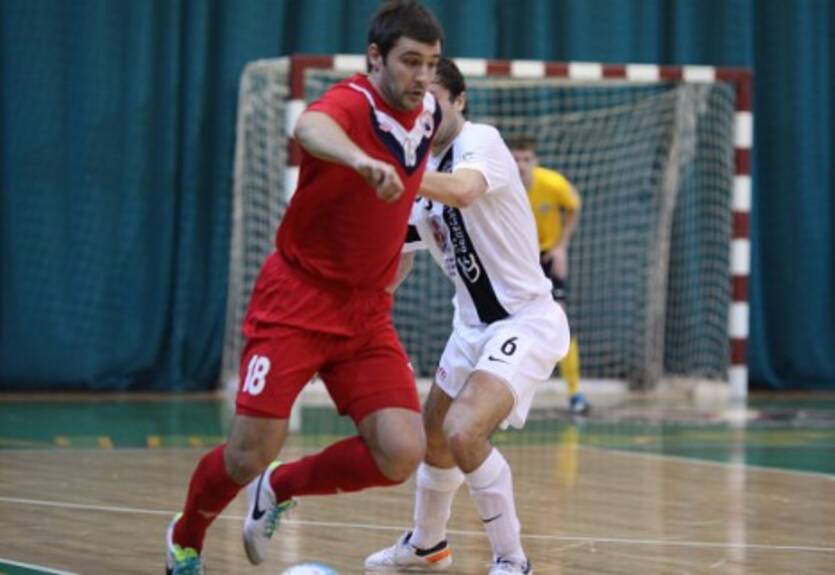 Футзал. Хурсов: забитые мячи помогут чувствовать себя более уверенно