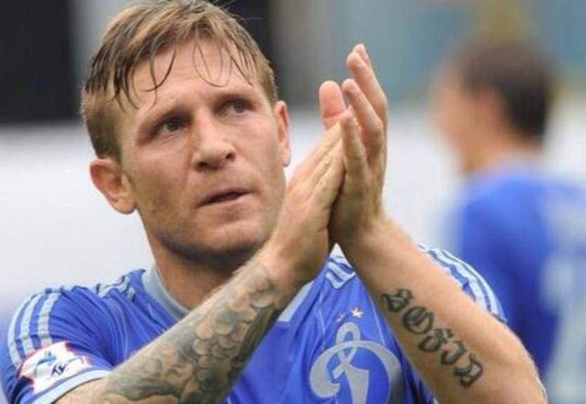 Воронин: "В футбол надо играть на траве"