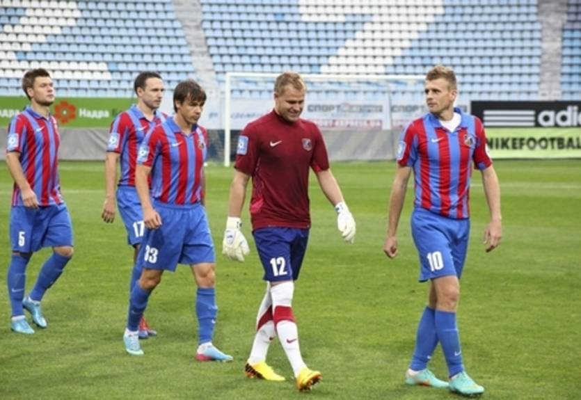 Арсенал пока не вылетел на игру в Симферополь