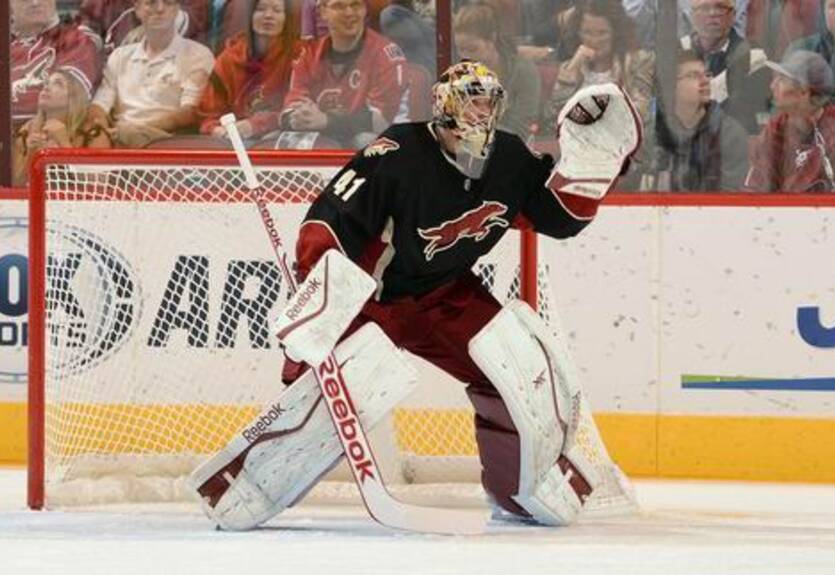 НХЛ. Первая победа Нью-Джерси, успех Вашингтона и гол вратаря