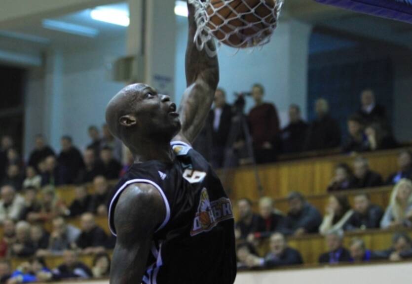 Единая Лига ВТБ. БК Донецк уверенно разбирается со Спартаком