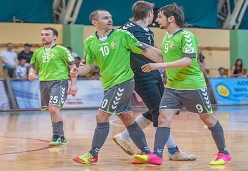 Футзал. Подвиги Кардинала и Спортлидера, победа Еначки