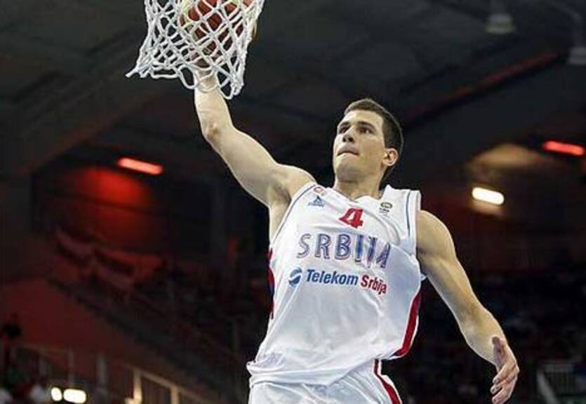 Евробаскет-2013. Сербия одолела Латвию
