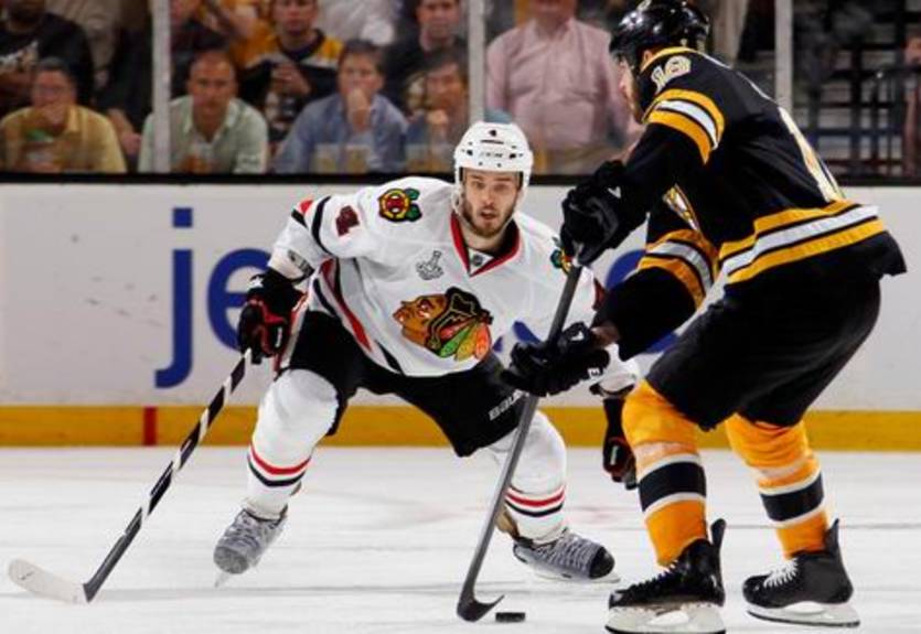 НХЛ. Чикаго: новый контракт защитника