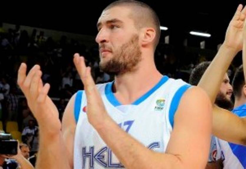 УНИКС подпишет еще одного грека?