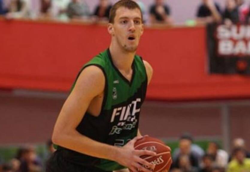 Бигмэн Уникахи продолжит карьеру в Голден Стейт