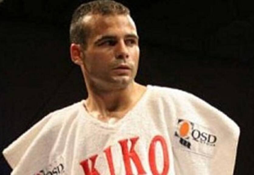 Мартинес отбирает титул у Ромеро