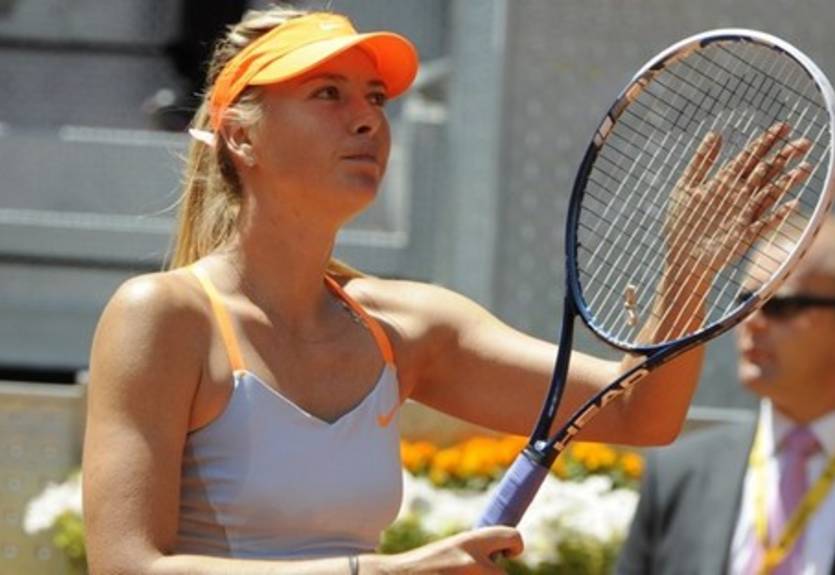 Шарапова снова уволила тренера