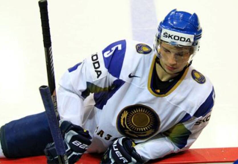 КХЛ. Кузня подписывает казахского защитника