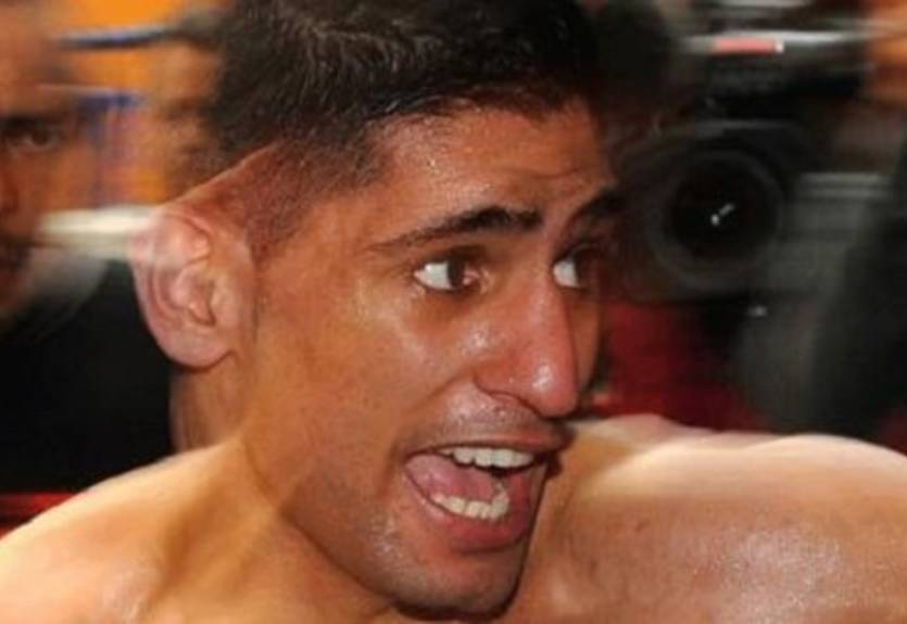 Хан может встретиться с Мосли