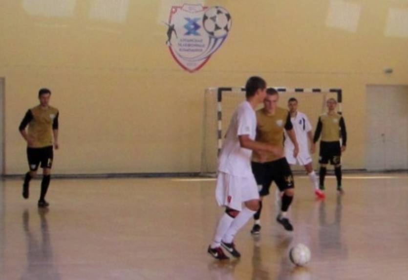 Футзал. ЛТК и Сапфир разыграли мировую