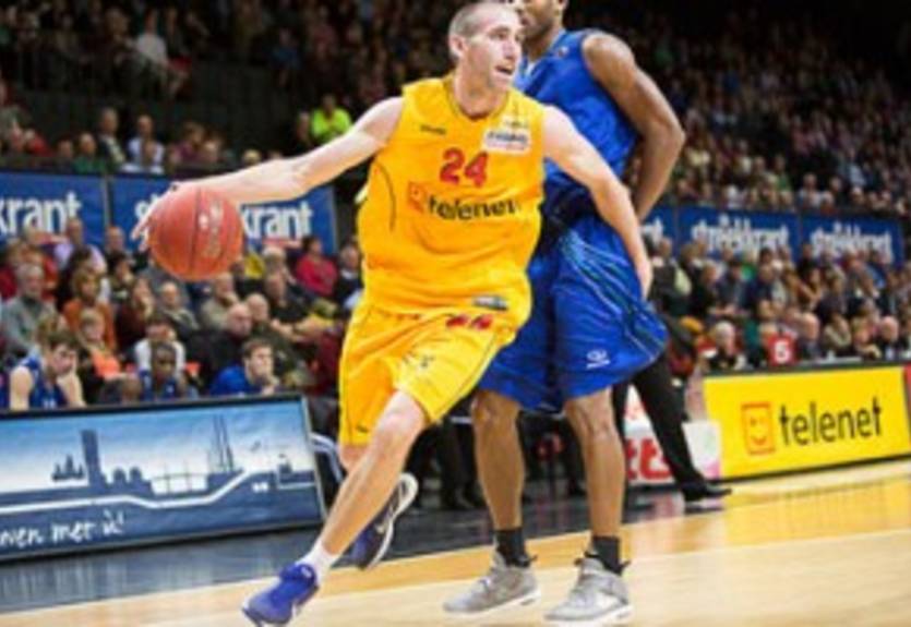 Официально: Олимпиакос оформил переход Лойески