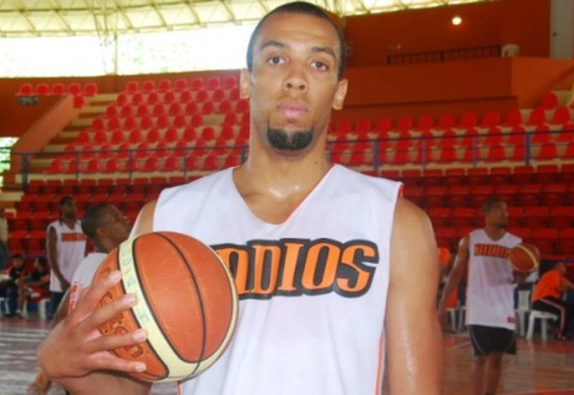 Ферро подписывает американского форварда?