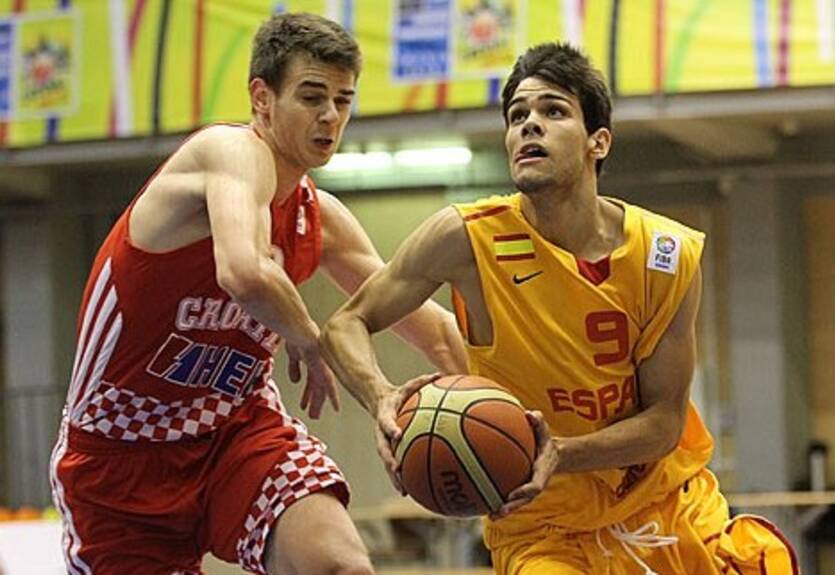 Чемпионат Европы U-18. Тяжелые победы Чехии, Турции и Испании, 37 очков Англии