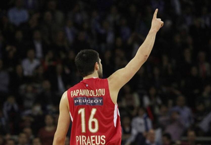 Барселона поборется за Папаниколау