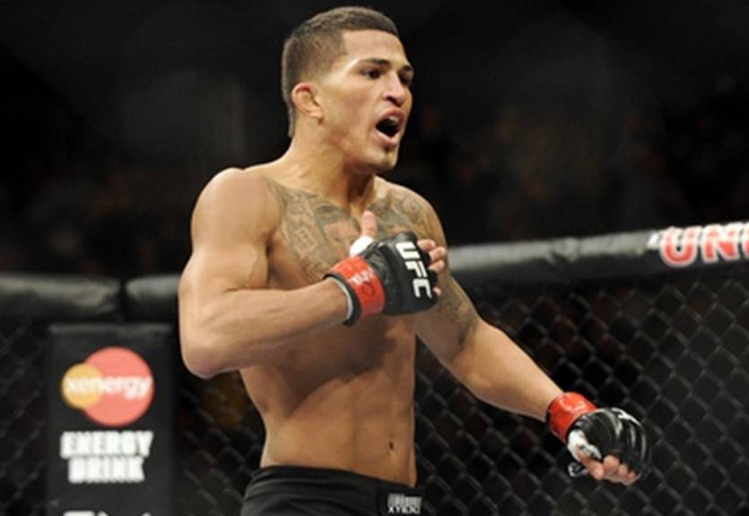 Бен Хендерсон против Энтони Петтиса — новые хедлайнеры UFC 164