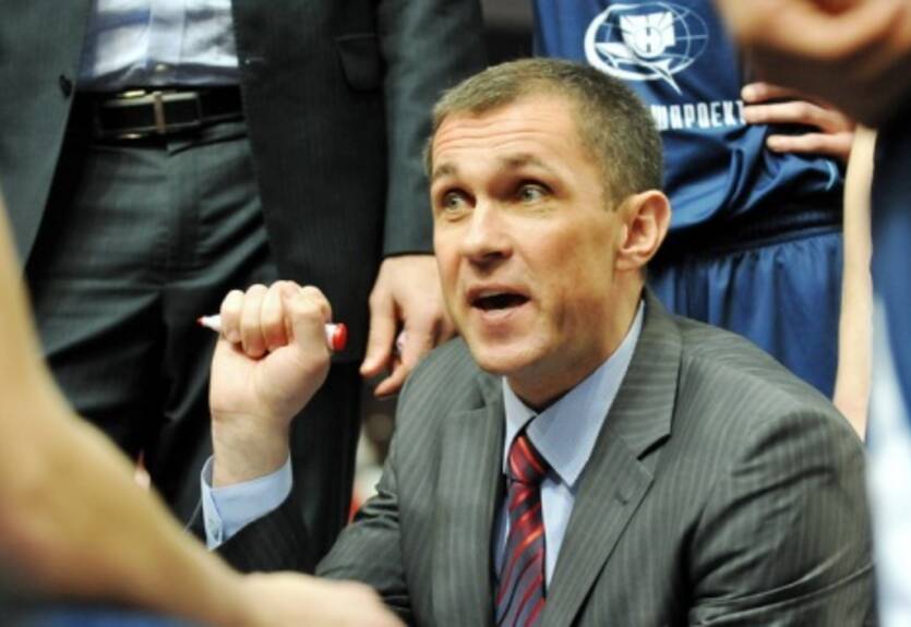 Галвановскис продлил контракт с Николаевом