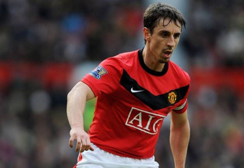 Гари Невилл: "Руни стоит остаться"