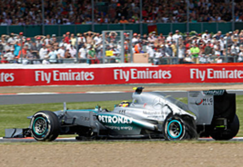 Формула-1. Хэмилтон критикует Пирелли