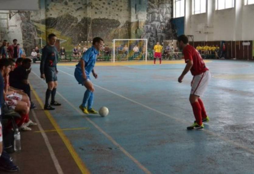 Футзал. Спортлидер: в новый сезон — с новым залом и паркетом + ФОТО