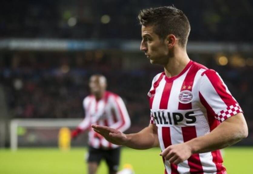 Наполи торгует Мертенса