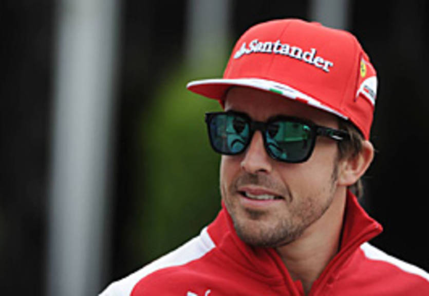 Алонсо: Феттель — везучий малый