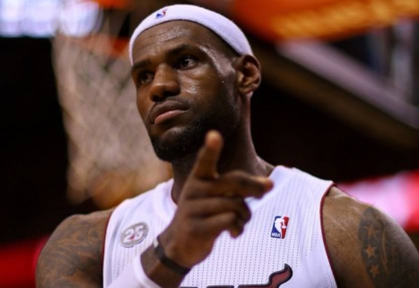 НБА. Штрафы для ЛеБрона и других "флопперов"