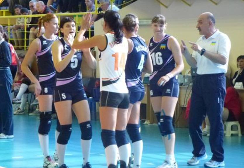 Волейбол. Егиазаров: "Каждая из девчат отдала все силы для общего успеха"