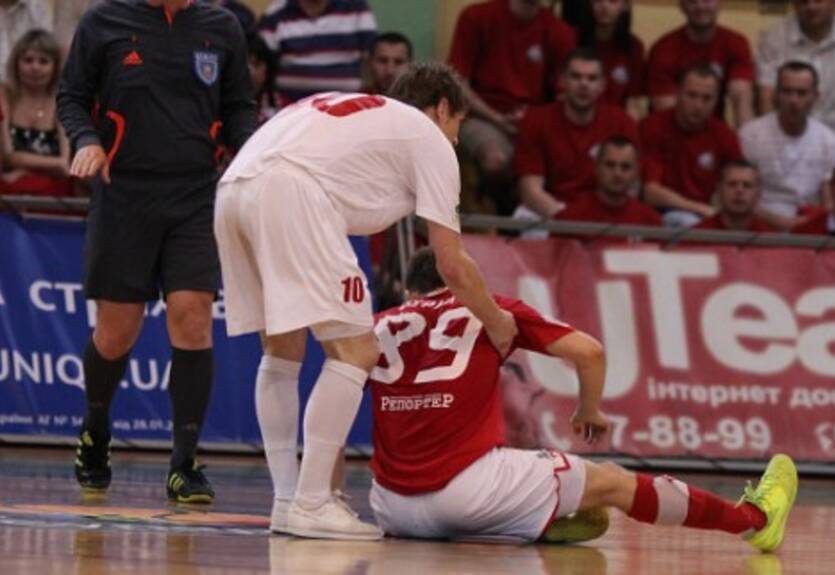 Футзал. У Будняка рецидив травмы