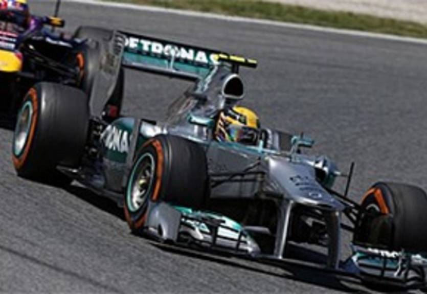 Формула-1. Хэмилтон: "Просто обязаны разрешить ситуацию с резиной"