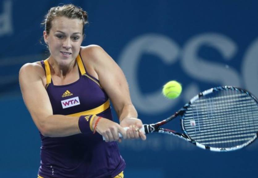 Павлюченкова берет Оэйраш