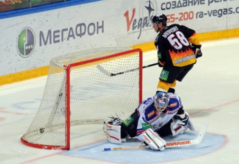 КХЛ. Северсталь продлила форварда