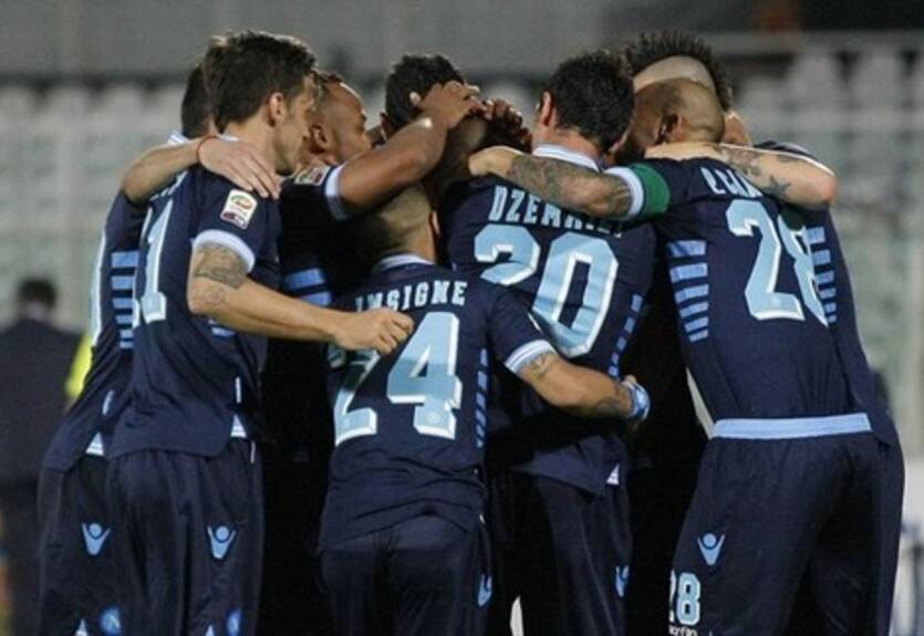 Удинезе продлевает победную серию, Наполи громит Пескару