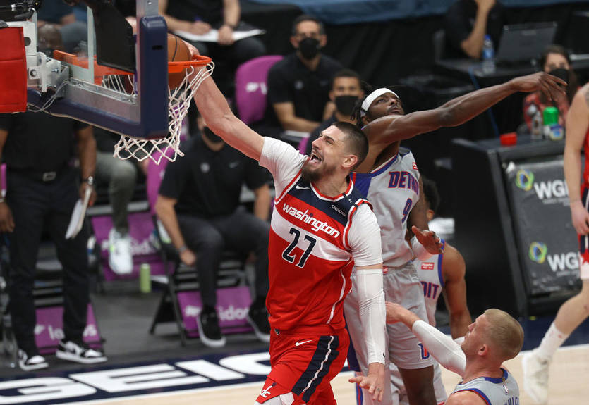 Лень получил травму в матче против Детройта