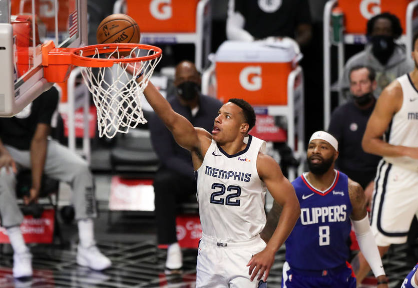 НБА: Мемфис проиграл Клипперс, Вашингтон взял верх над Голден Стэйт